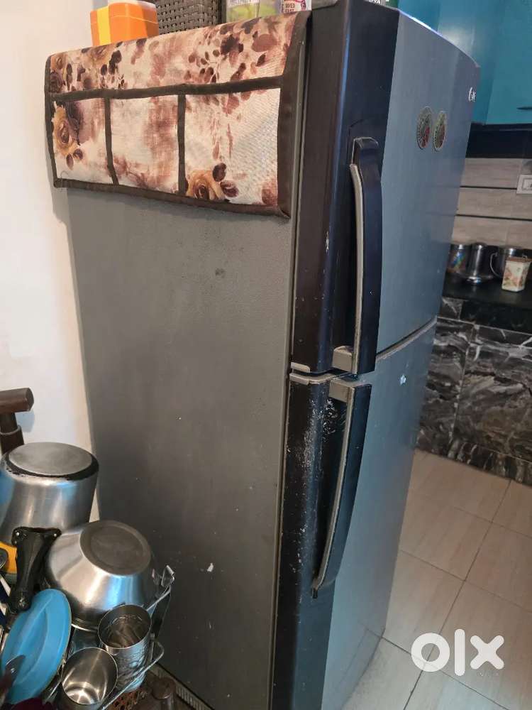 Lg fridge 240 ltr 4 star rating in very running condition