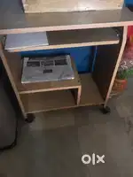 Computer table