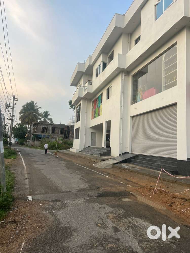 Commercial space for rent, 1st floor- 2 portions 620 sft and 800sft