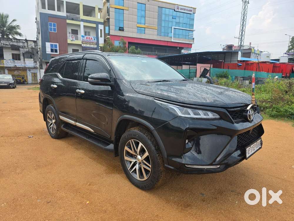 Toyota Fortuner 2018 Diesel Well Maintained converted to legender