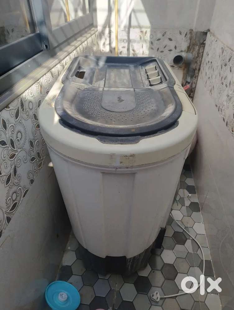 Semi automatic washing Machine
