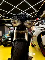 Triumph street triple