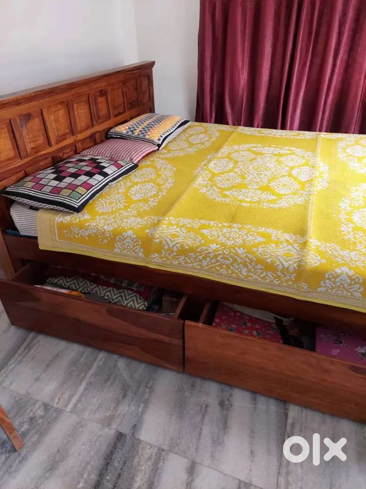 King size double bed with mattress