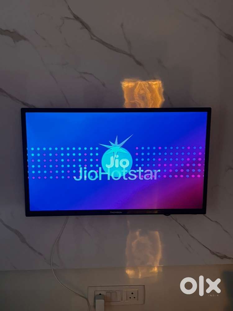 32” Smart LED TV