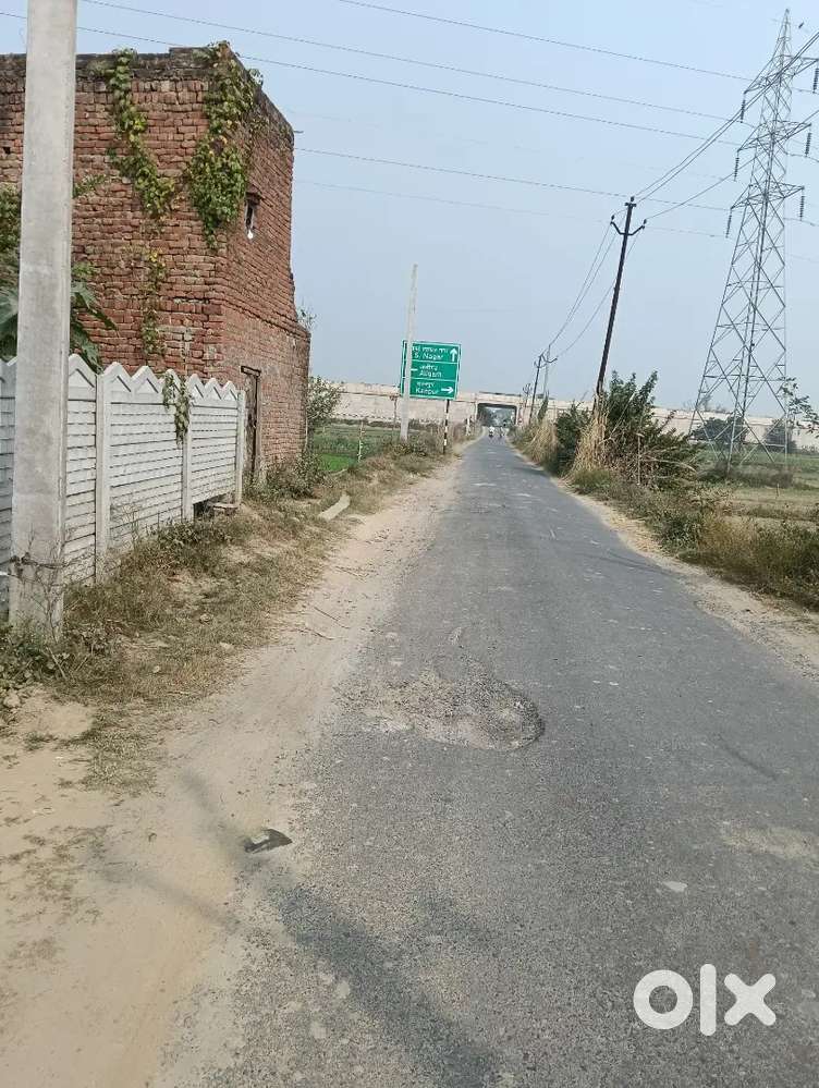 सिकंदरा राव में केजीएन कॉलेज के पास  प्लॉट लेने के लिए संपर्क करें