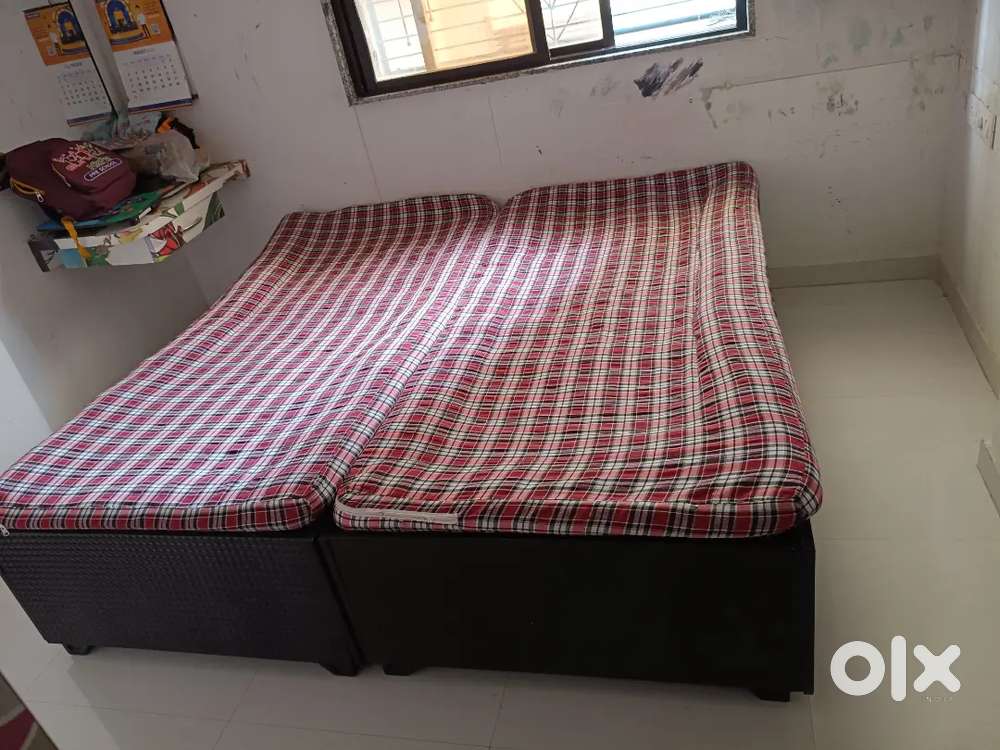 Two beds with two cotton gadlas