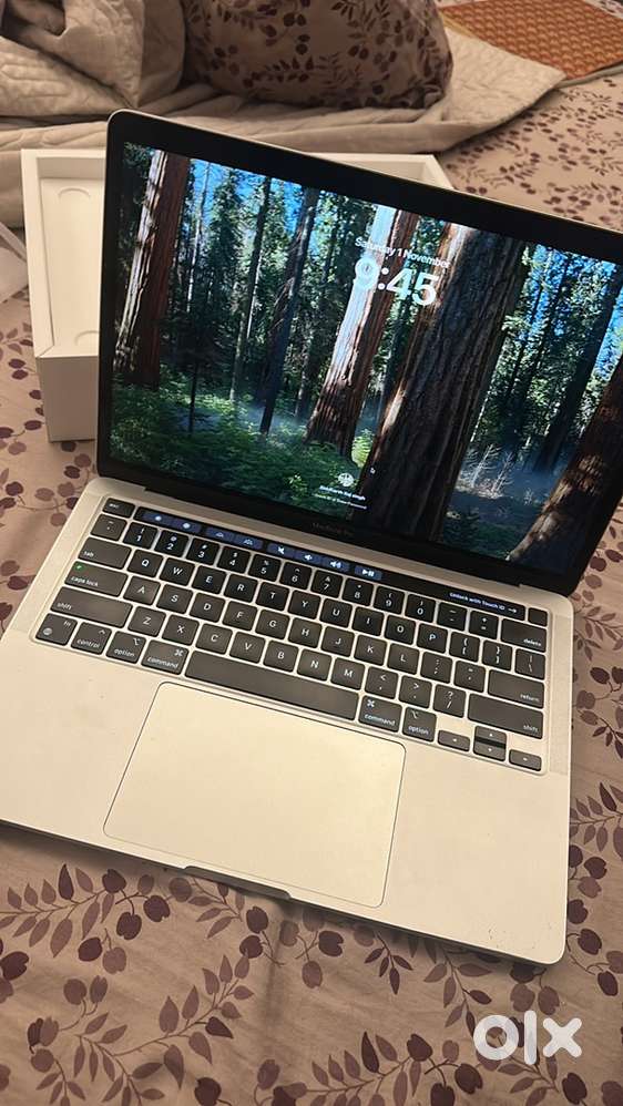 Apple M1 Macbook pro 512GB