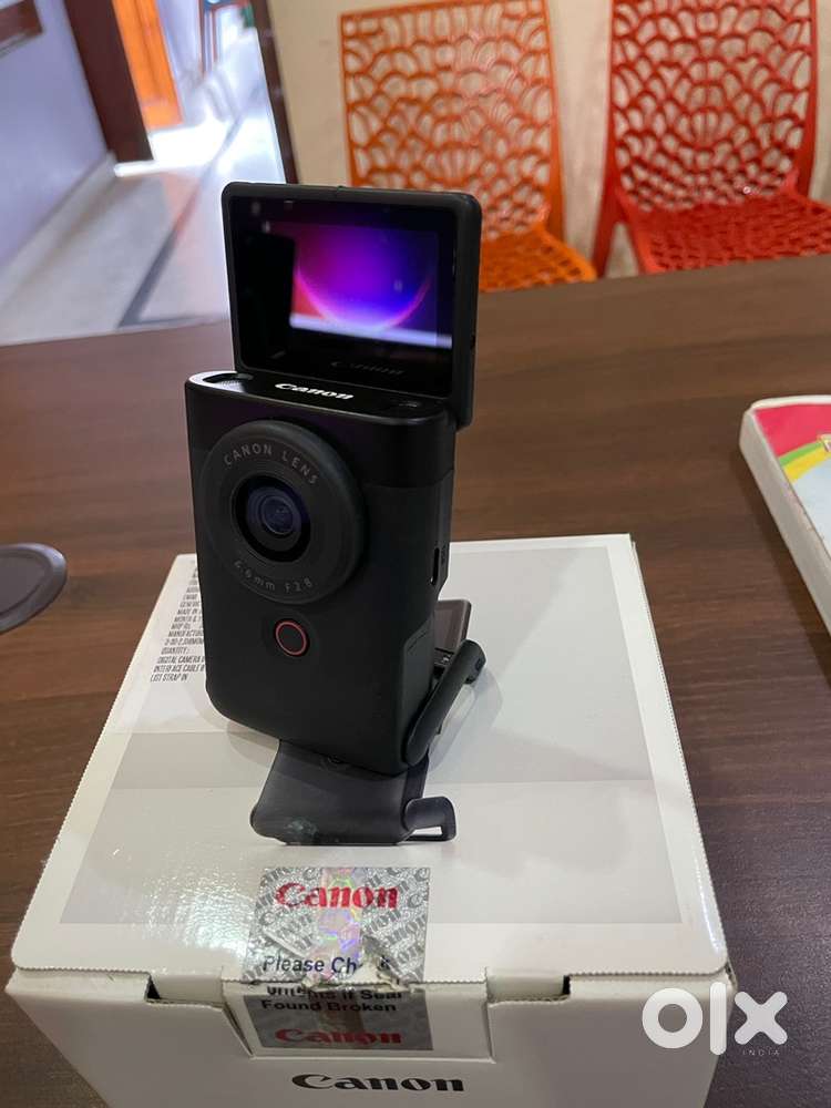 Canon V10 Vlogging Camera Just 15days used
