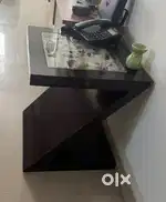2 Corner Tables