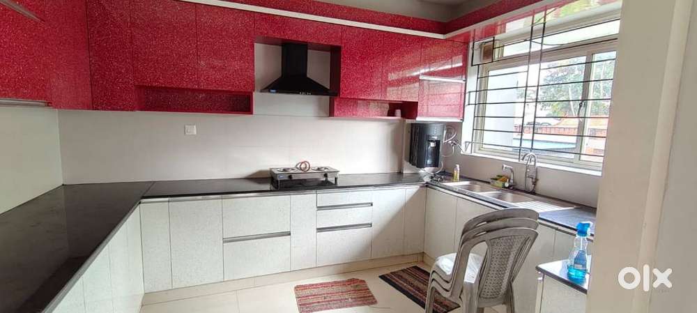 2 BHK Furnished Flat for Rent at Kowdiar – ₹25,000 + MMC