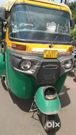 Bajaj maxima cng  2018