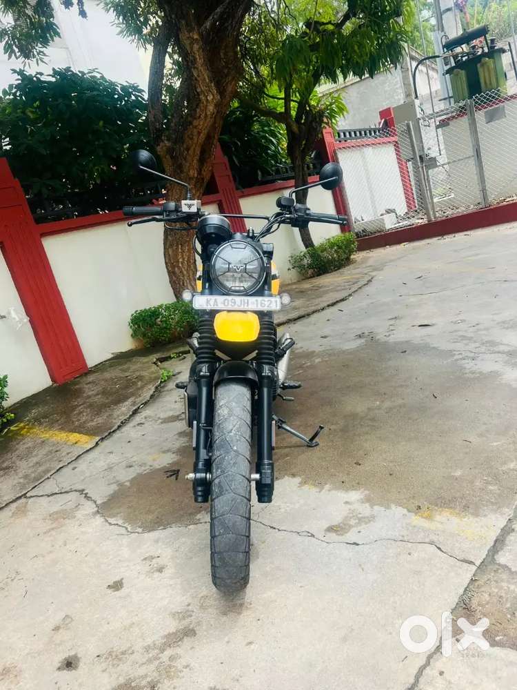 Yezdi scrambler