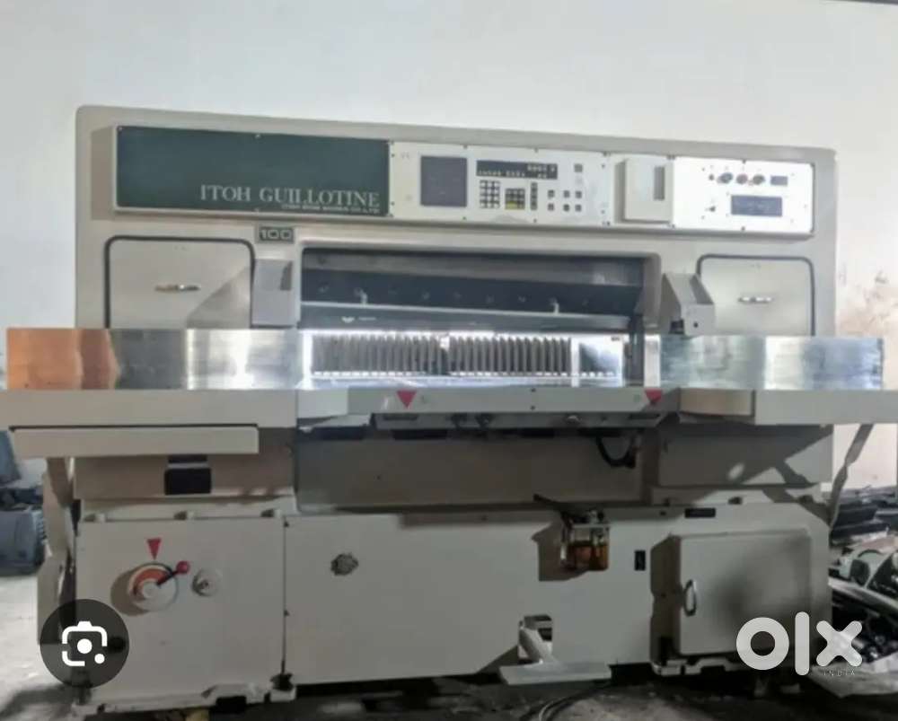 Itho cutting machine operator