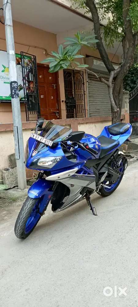 Yamaha R15 V2 (perfect condition)