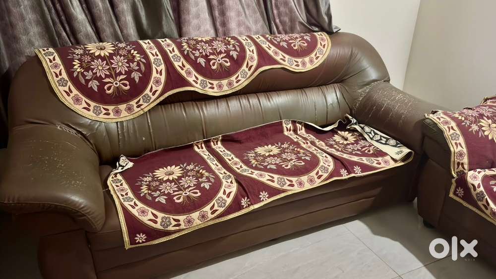 Second hand Sofa Set - 5 seater