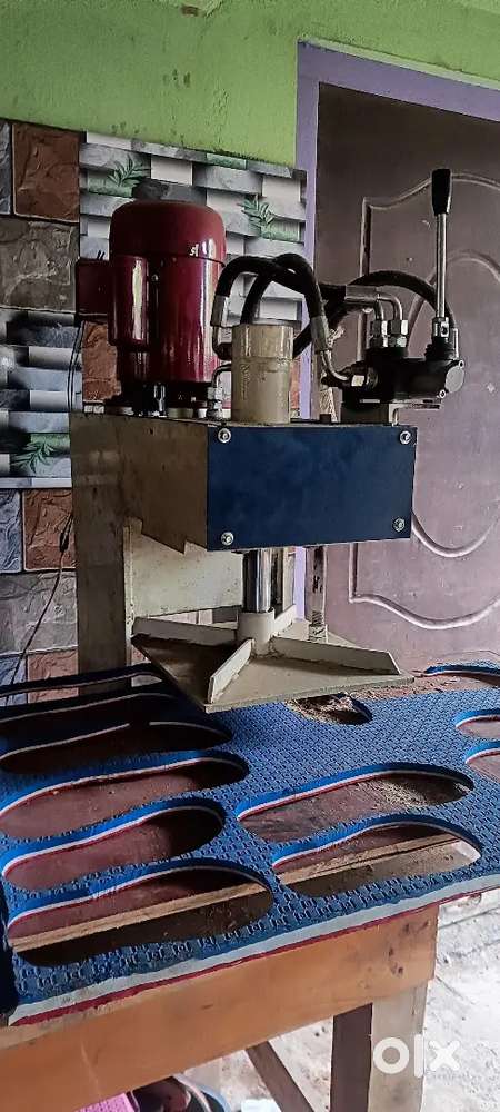 Hawaii chappal machine