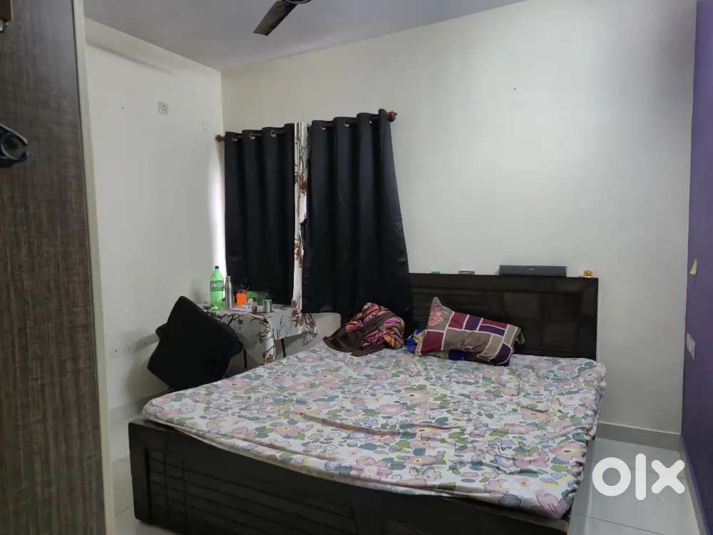 Queen size bed coat with cotton mattress in a new condition