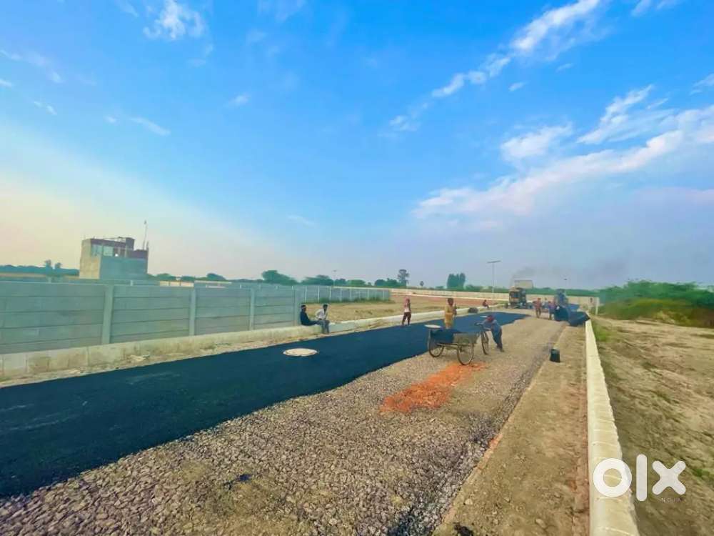 लखनऊ में सुशांत गोल्फ सिटी के निकट प्लॉट खरीदे