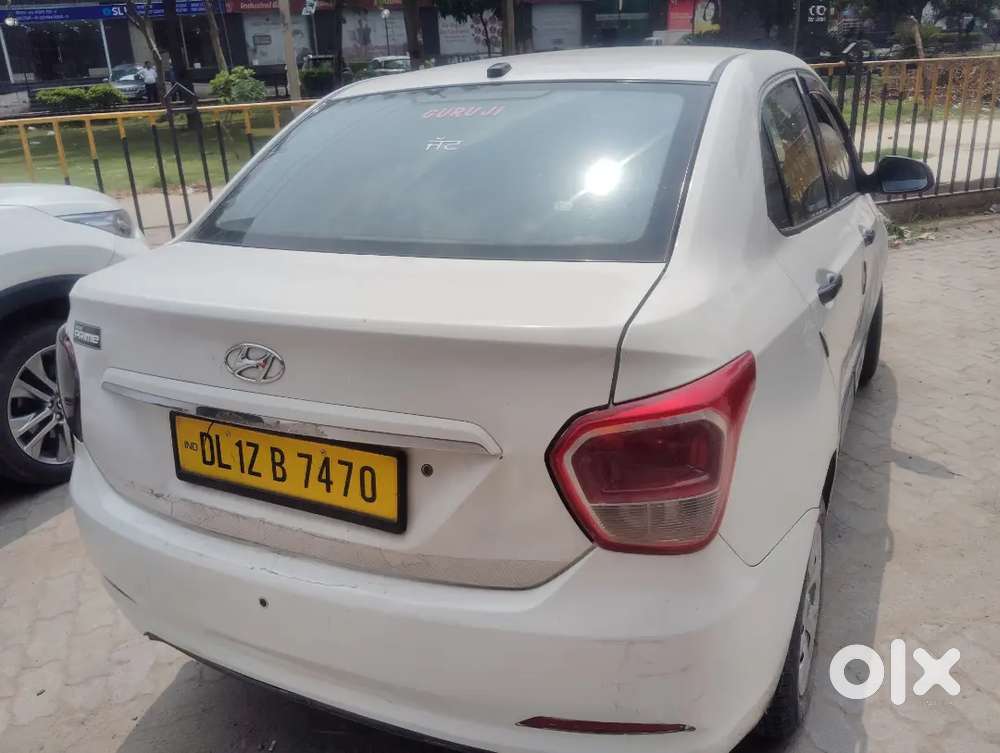 Hyundai accent 2018 rent per ₹800per per De      ₹10000 advance