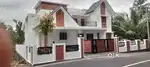 1.65 crore for house with 10 cent plot