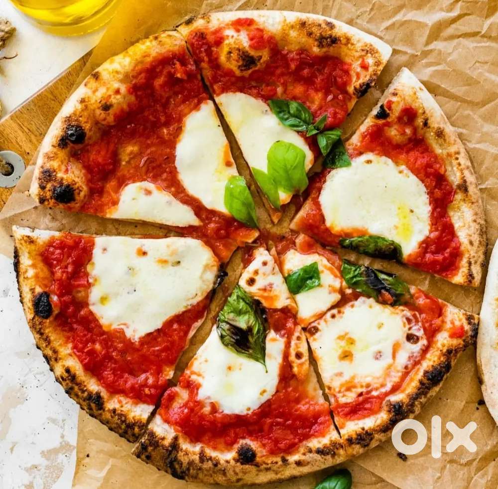We are looking for pizza food courier driver ⁹⁰