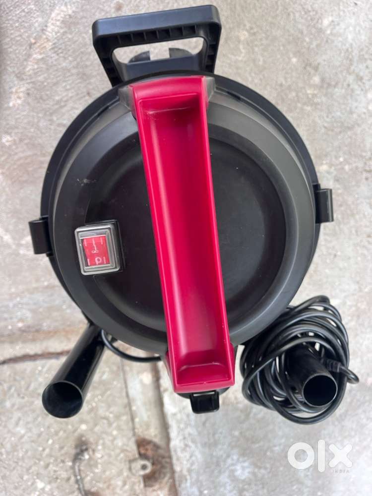 AMERICAN MICRONIC WET AND DRY VACCUM CLEANER