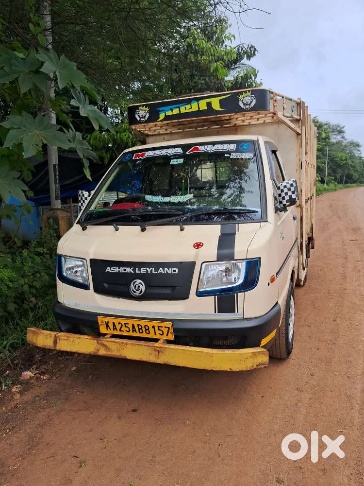 Selling ashok Leyland dost LS modsl