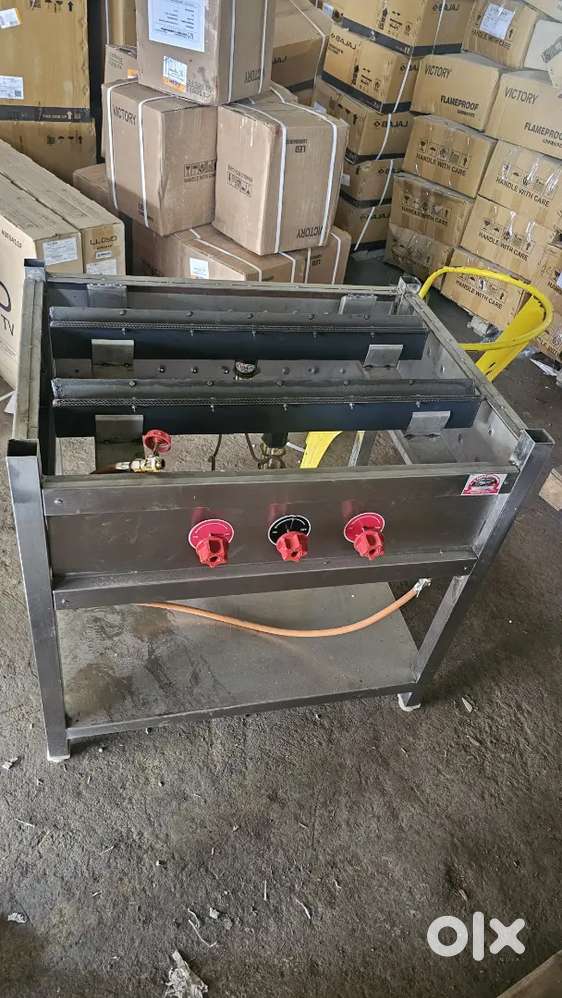 Full cafe kitchen setup for sale in nhare