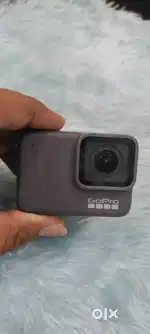 GoPro Hero 7 Silver in good condition with cable