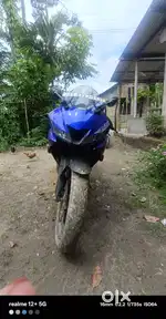 yamaha r15 v3 s. 18km driven . no single scratch on body. all parts av