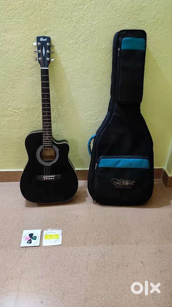 Acoustic guitar cort af 500c bks