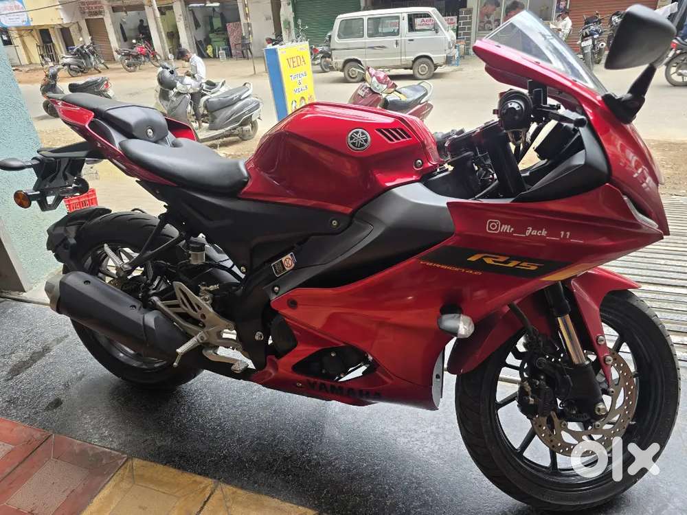 Yamaha r15 v4