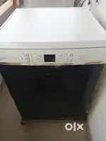 Dish washer