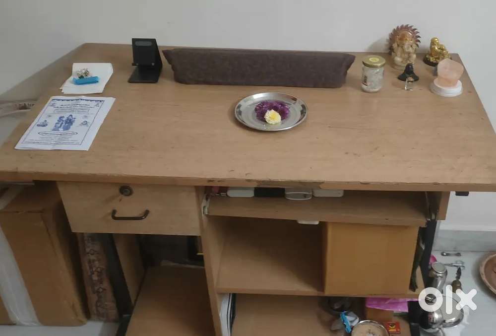 Computer table for sale Rs 500
