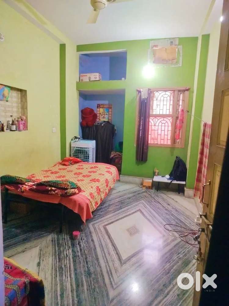 Girl flatmate required