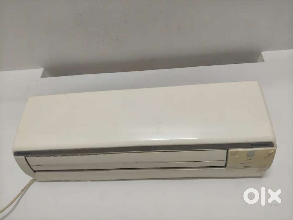 Aircondtioner in running condition