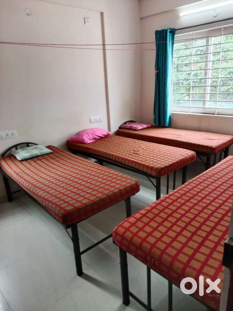 3,4,5 sharing pg for ladies at btm 2 stage near gopalan