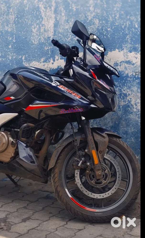 Pulsar f250 new tyre 6 years warranty very good condition shield engin