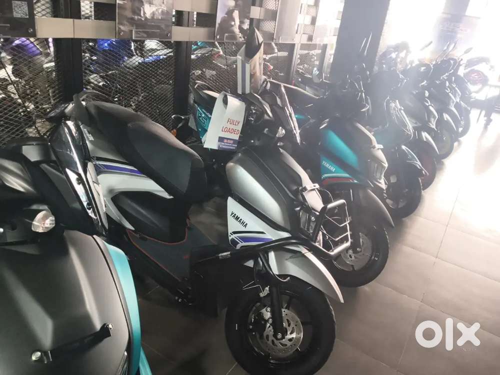 Hurry up and get your favourite bike or scooter from Bajaj Finserv...