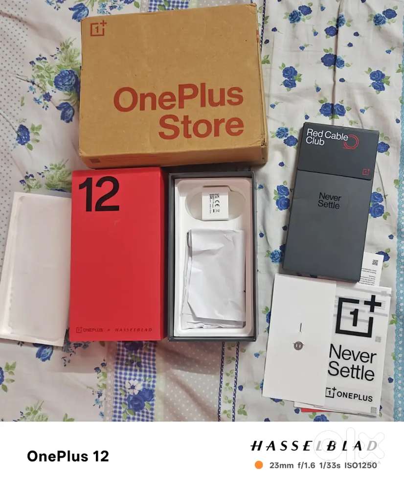 One plus 12 256GB black colour all original accessories available