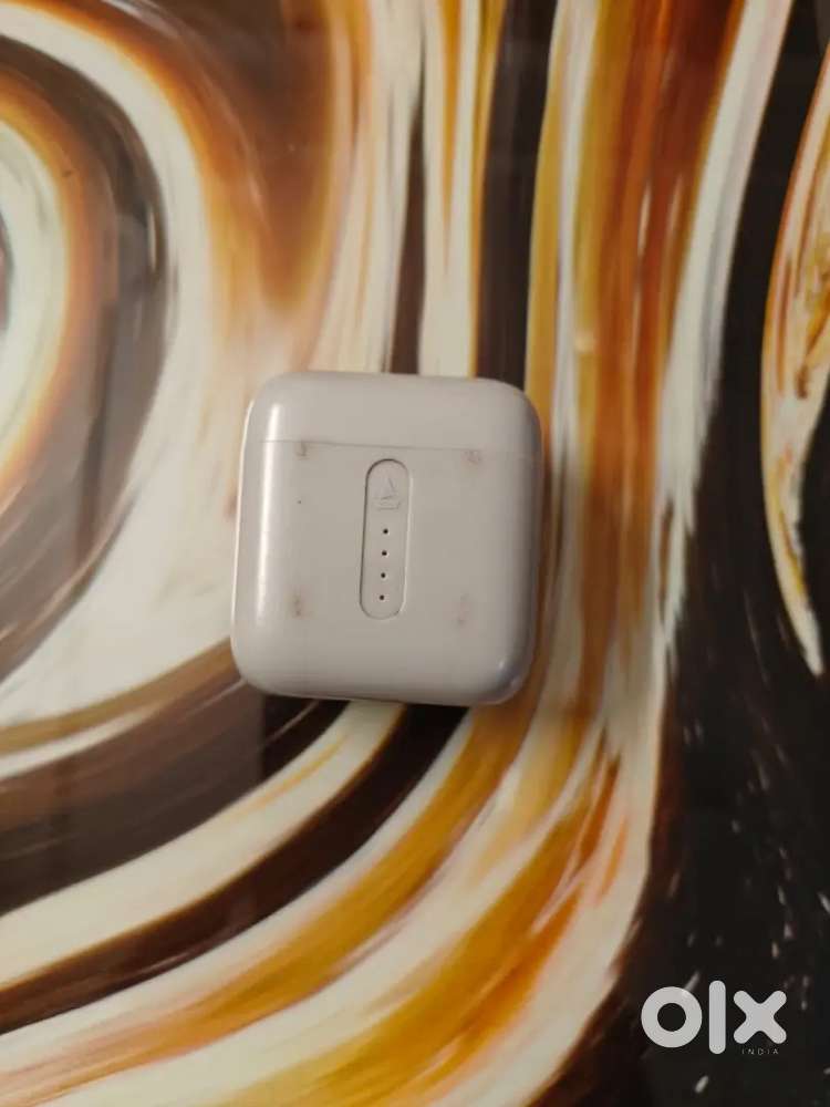 Noise smart watch & Boat earbuds.