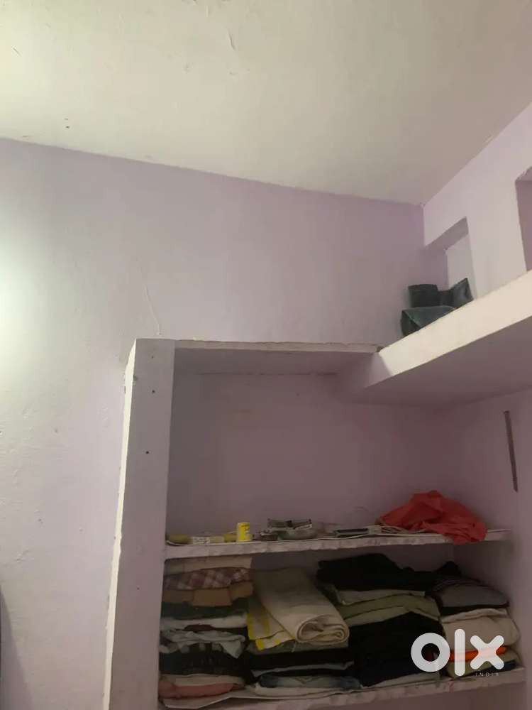 Kichen water tank and gas and bad