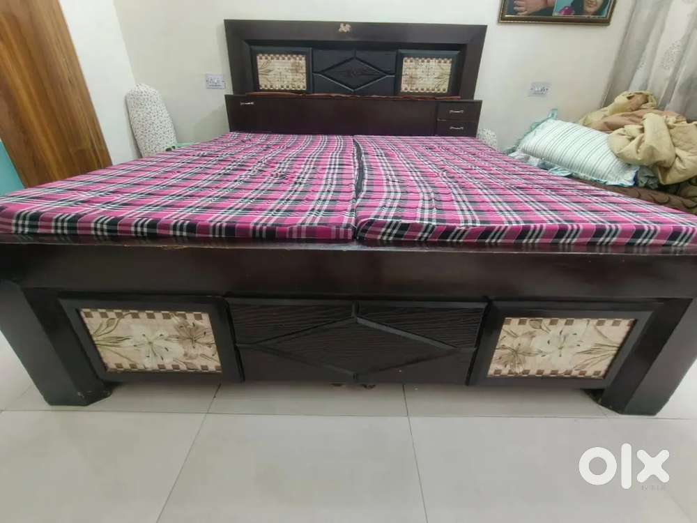 Double bed with box and sleep well mattresses