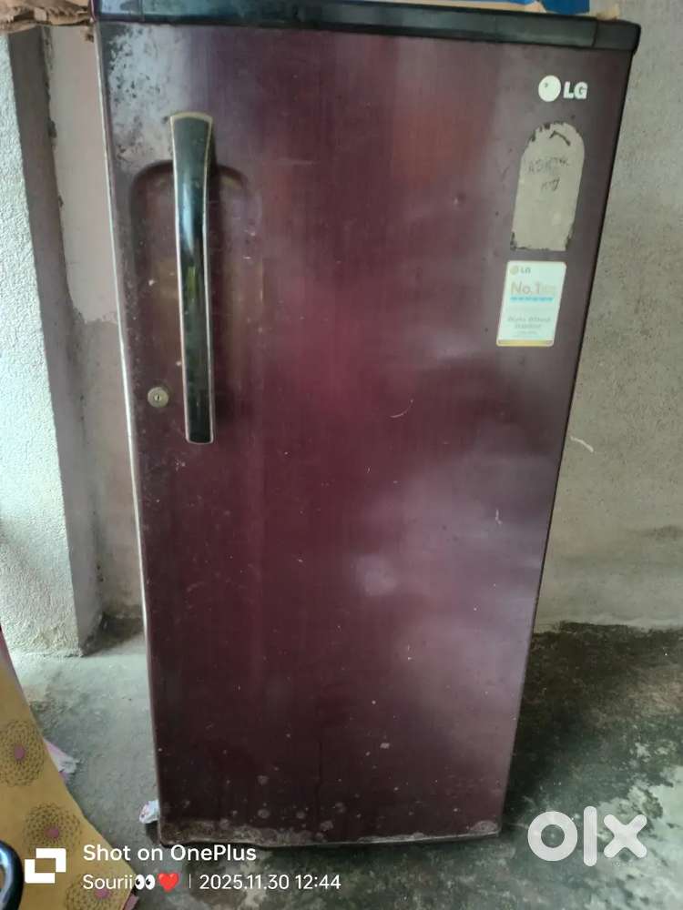 Lg fridge only deep fridge cover broken