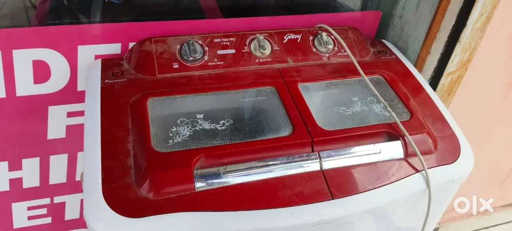 Godrej semi automatic Good kandisan