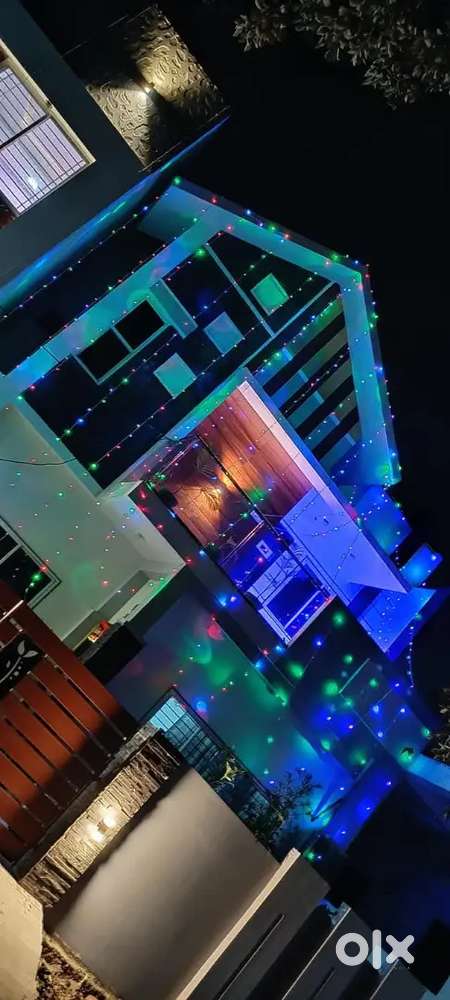 Independent duplex house