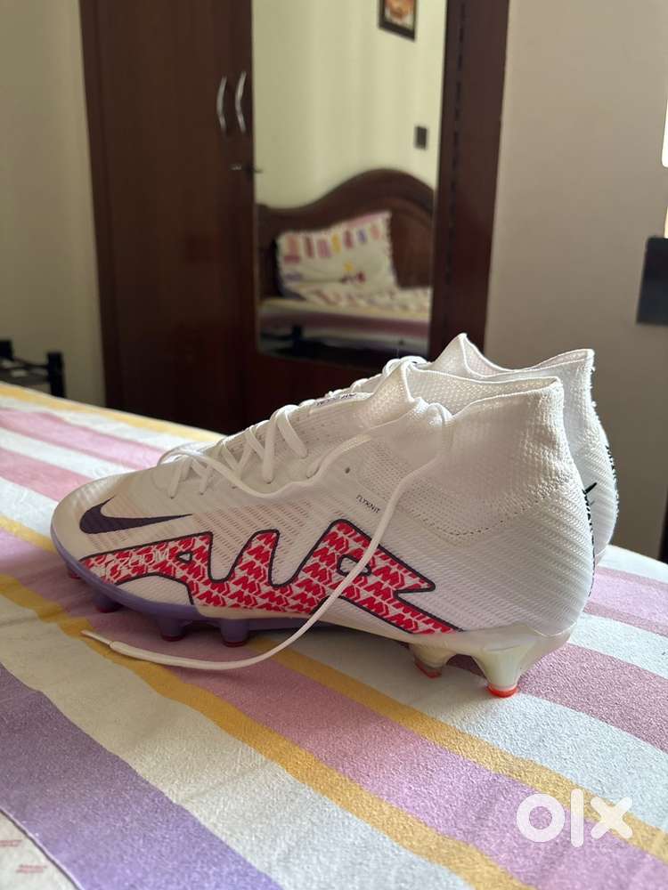 Football studs , cleats Mercurial 15 ankle studs (shoes) new ag shoes