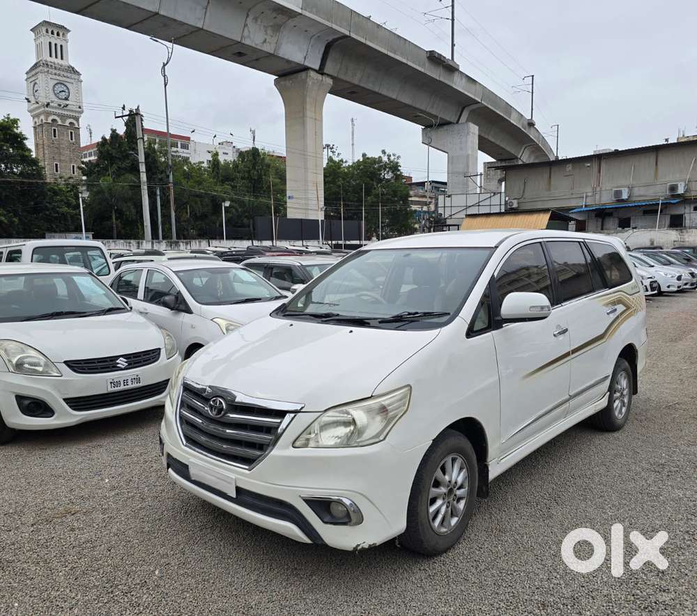 Toyota Innova 2.5 Z Diesel 7 Seater BS IV, 2014, Diesel