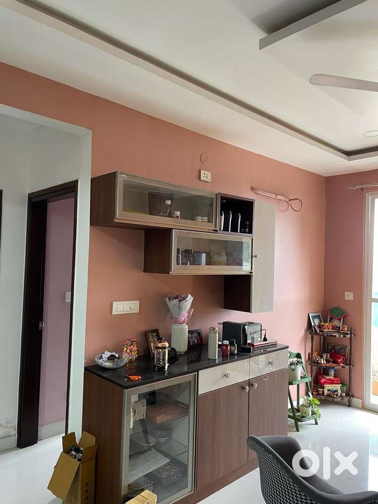3 BHK with Modular kitchen, 3 ACs and 2 Geysers for rent
