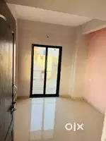 1 BHK Flat Available with parking 1st Sept onwards